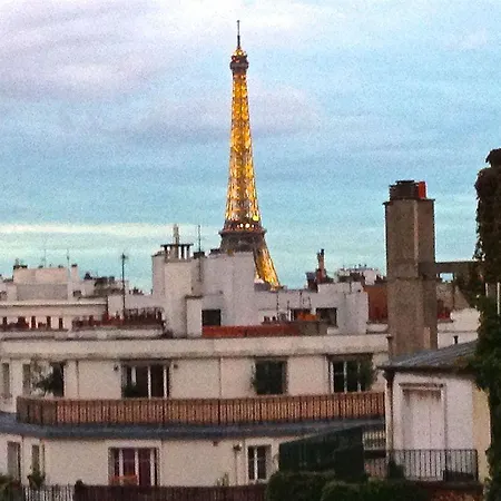 Studio Tour Eiffel Apartment